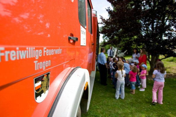 Brandschutzerziehung Kindergarten Trogen, Vorführung Tanklöschfahrzeug