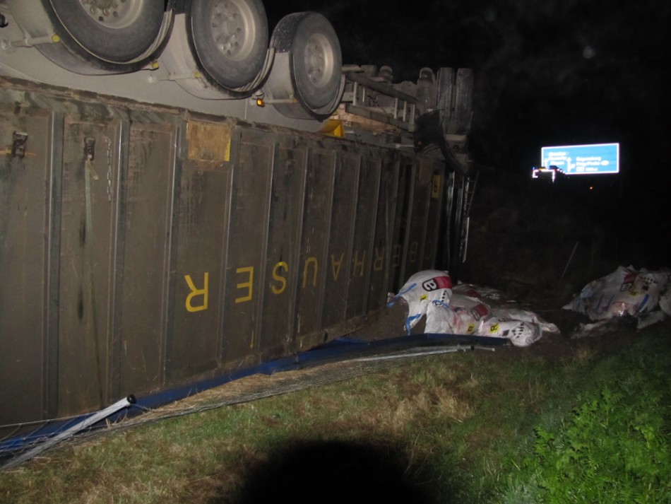 LKW auf Dach, A72