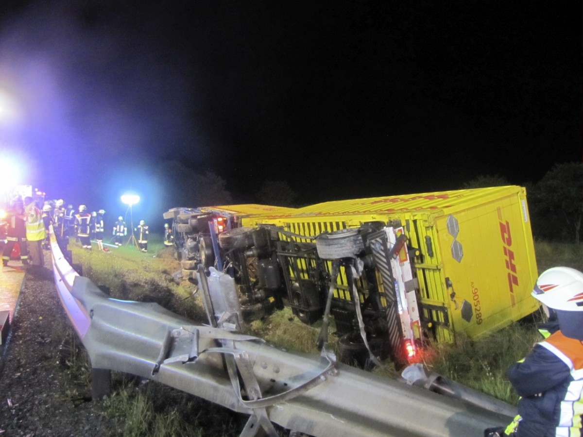 VU, LKW von A72 abgekommen und umgekippt