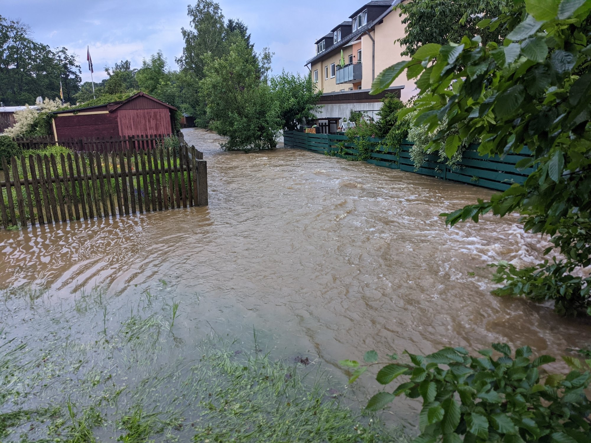 Hochwassereinsatz - Überflutung Bach