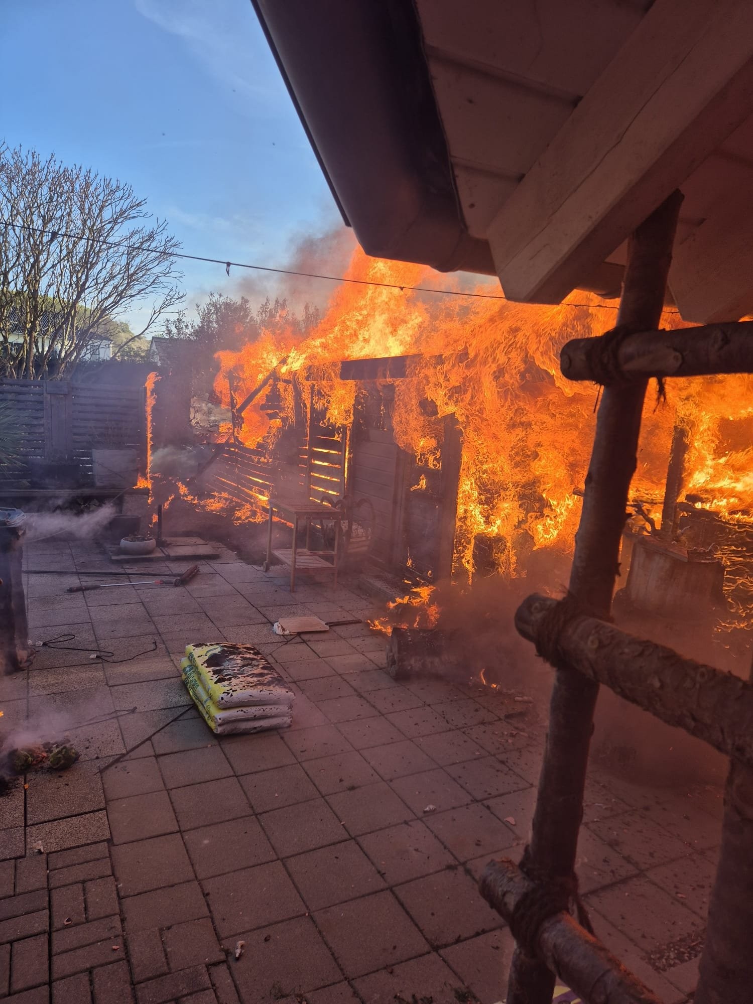 Brand Gartenhütte