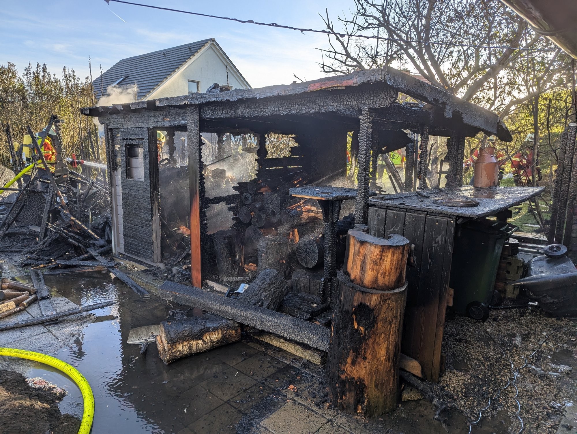 Brand Gartenhütte